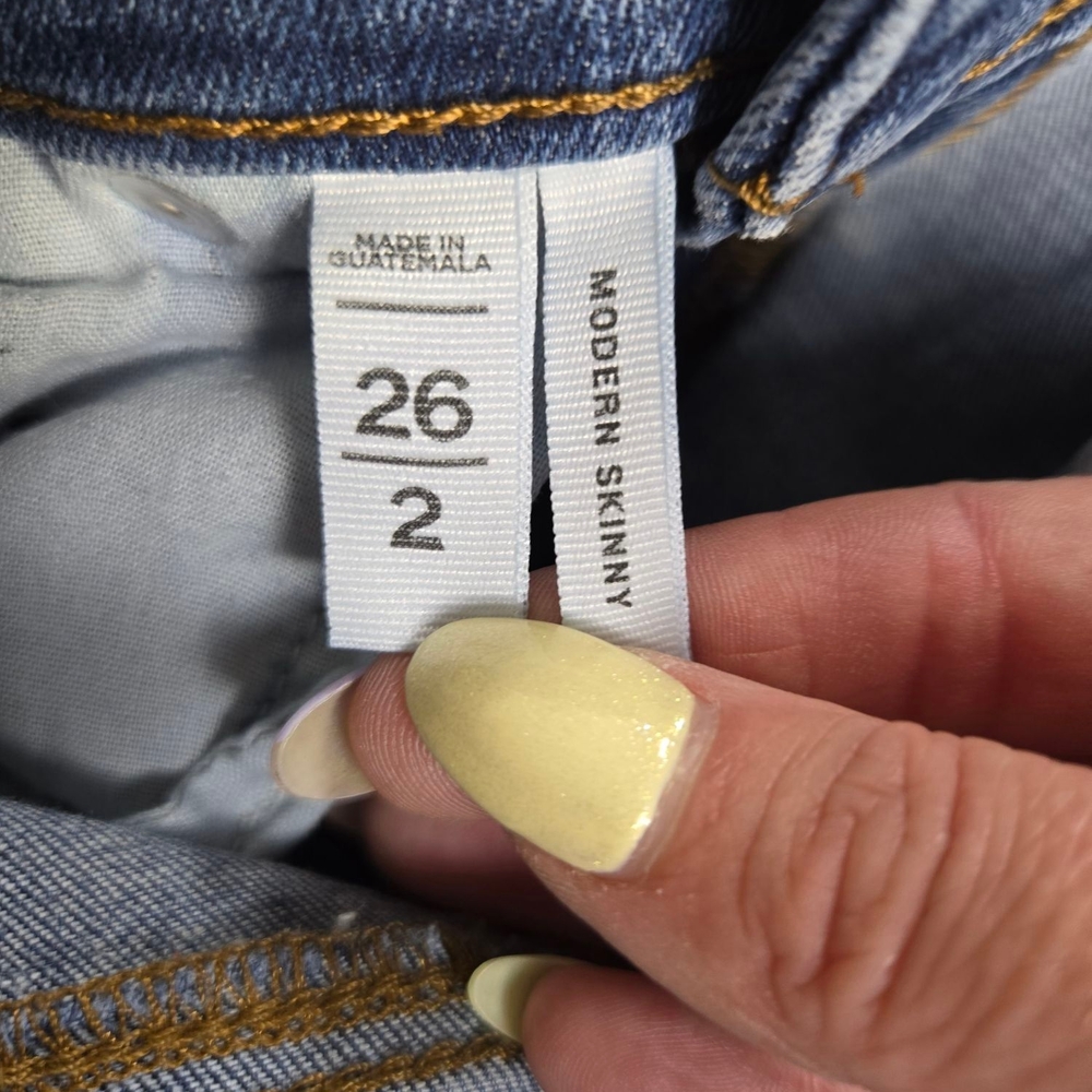 Classic Blue Distressed Women's Loft Jeans Sz2/26 - Picture 6 of 10